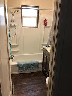 2 bed, 832 sqft, $1,350 — Photo 2