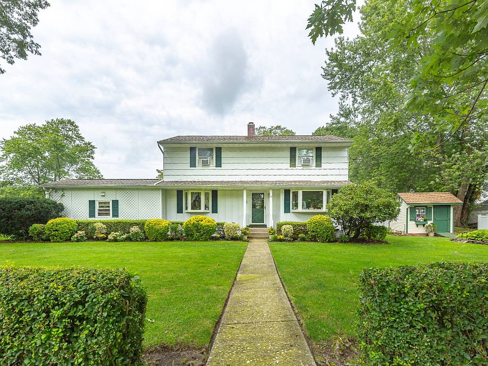 1st image of 20 Wagner Dr