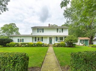 20 Wagner Dr, Coram, NY 11727
