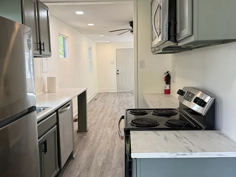 5051 Delta St #B — Photo 1