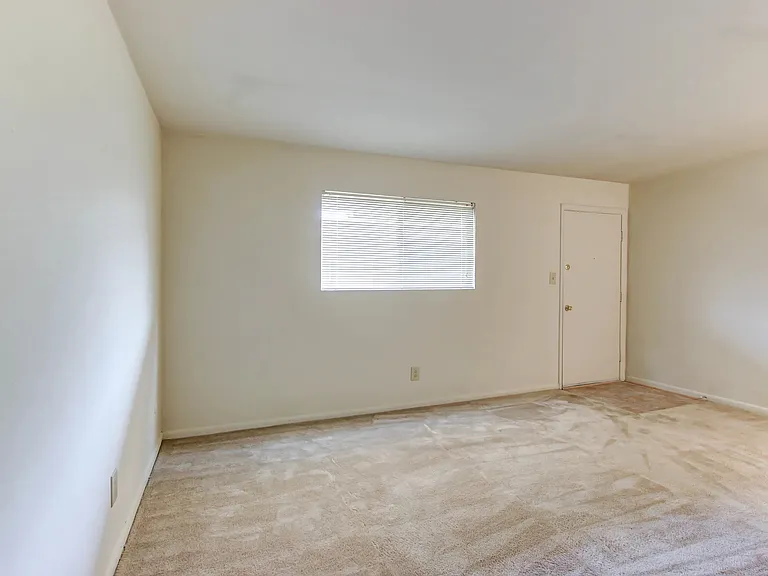 Harbor Inn Apartments — Photo 18