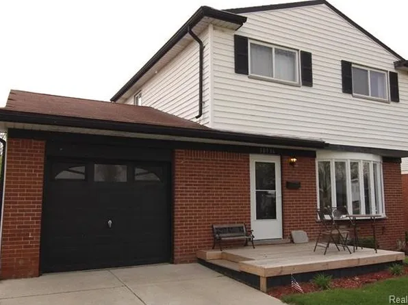 30936 Grandview Ave, Westland, MI 48186