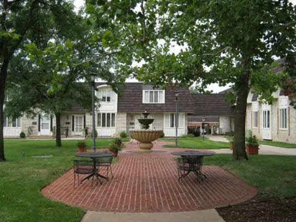 7077 E Central Ave APT 33, Wichita, KS 67206