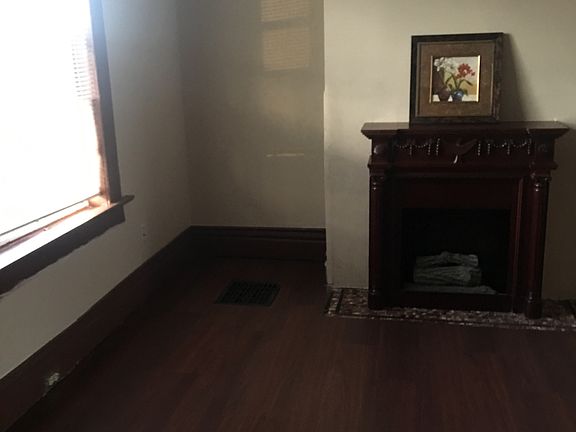 2nd image of 1417 E Long St