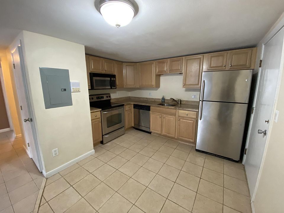 1st image of 870 Haverhill St APT 1C