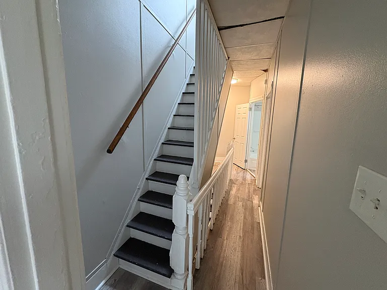 411 South St, Apt 1 — Photo 8