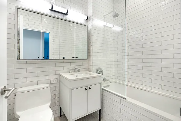 Rented by Compass | media 7