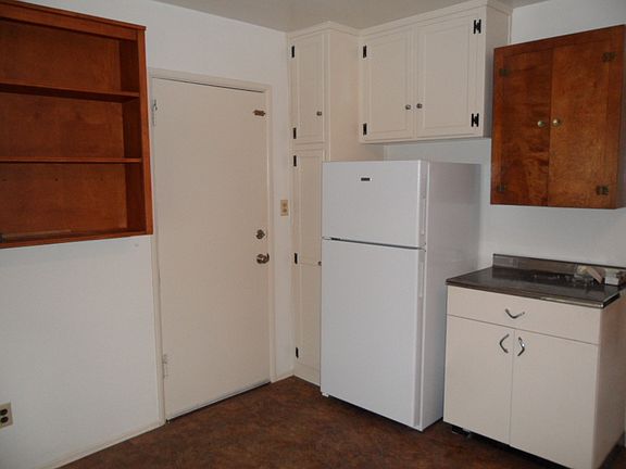 2nd image of 4161 Donna Ave