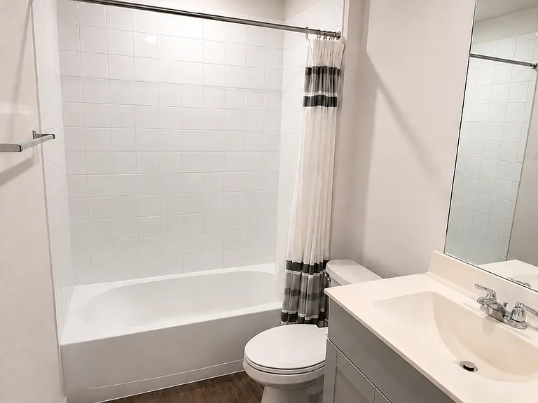 2nd Bathroom