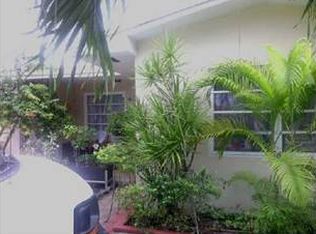 1571 W 2nd Ave, Hialeah, FL 33010