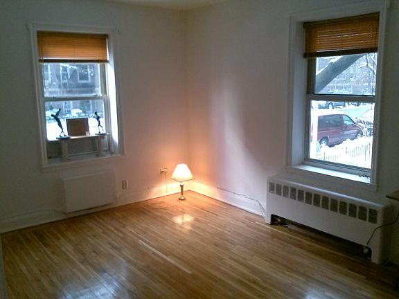 4th image of 4819 43rd St APT 2B