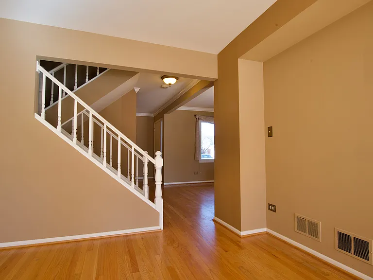 253 W Golfview Ter — Photo 7