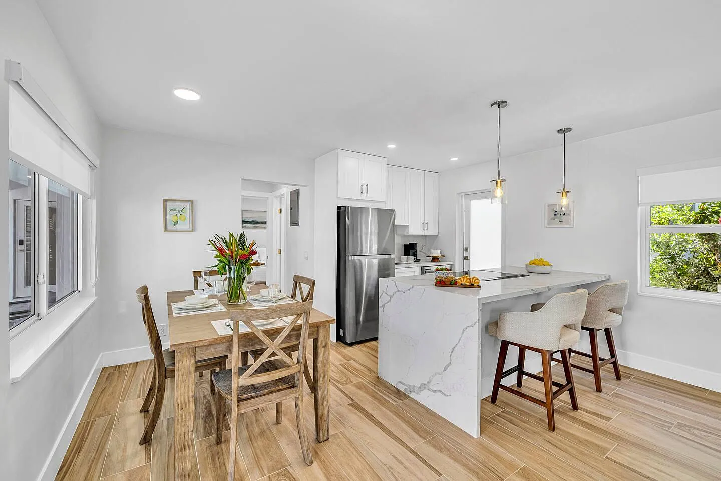 1 bed, 1.0 bath, 650 sqft, $3,500 — Photo 2