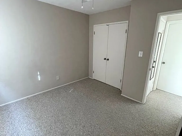 2924 Juniper St #11 — Photo 7