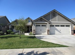 3736 W Prospect Ave, Visalia, CA 93291