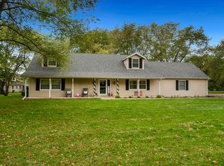 203 N Tamarack Dr, Dixon, IL 61021