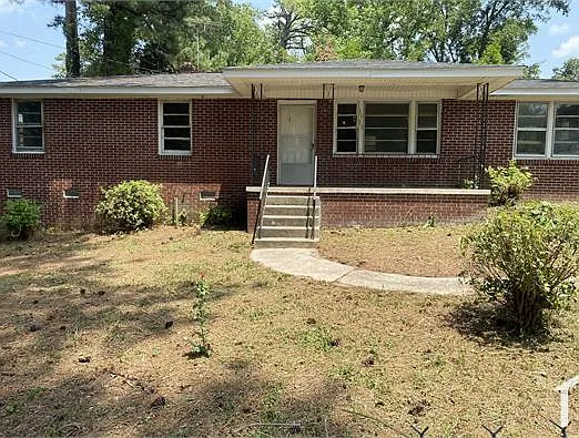 1111 Standish St