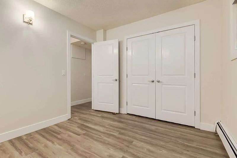 Calgary Apartment for rent - 1 Bedroom — photo 11