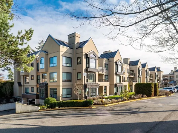 3969 Shelbourne St #306, Saanich, BC V8N 6J5