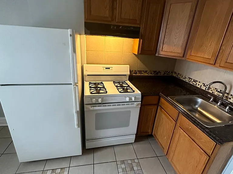 4356 S Wells St — Photo 7