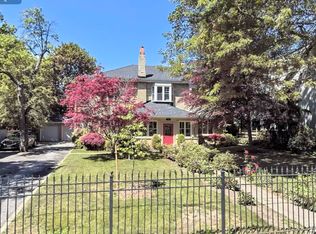 158 Albany Ave #1, Toronto, ON M5R3C6