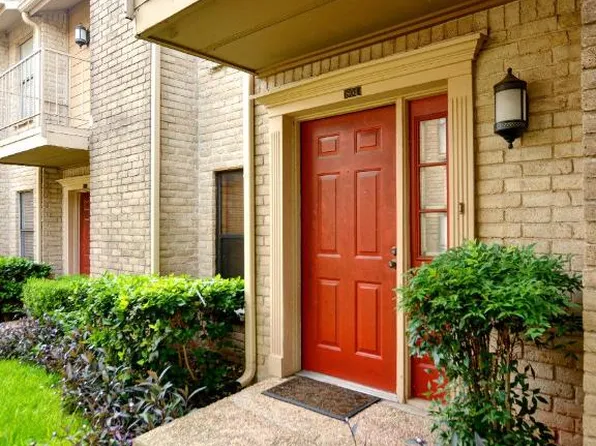 800 Banister Ln, Austin, TX 78704