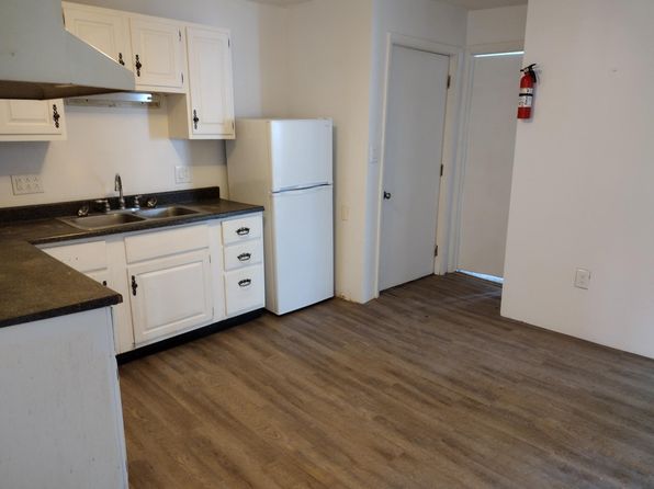 148 Rosalyn Ct #201B