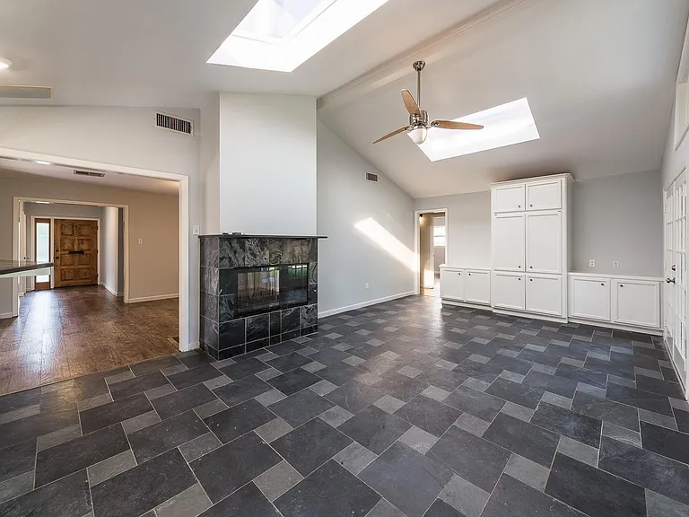 3627 Tartan Ln — Photo 17