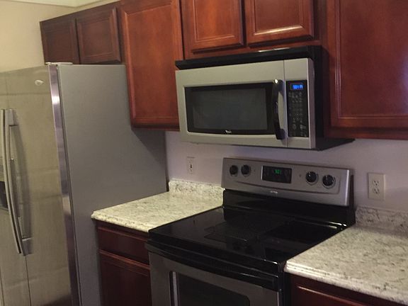 4th image of 7337 Chatham Ct #3-3B