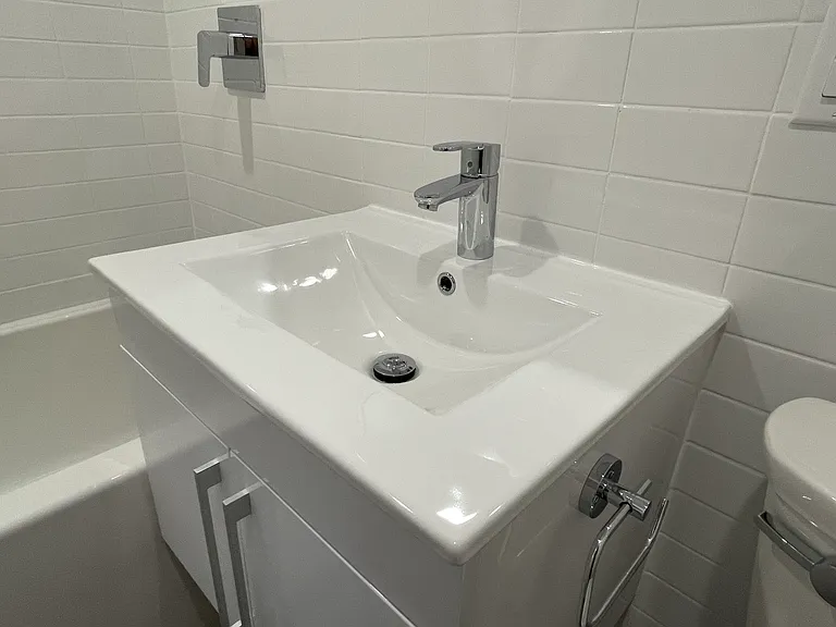 1051 Victoria Park Ave — Photo 14