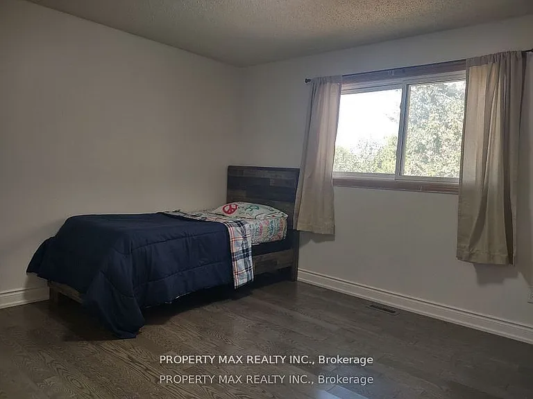 30 Glenabbey Dr #3 — Photo 13