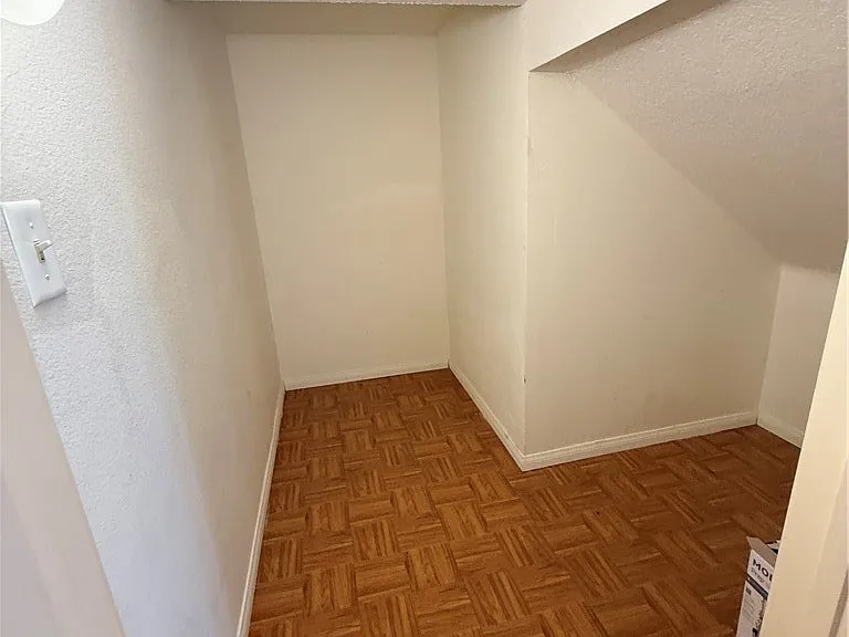 12022 Falcon Crest Way — Photo 24