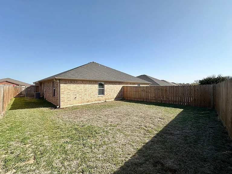 4304 Elms Run Cir — Photo 25