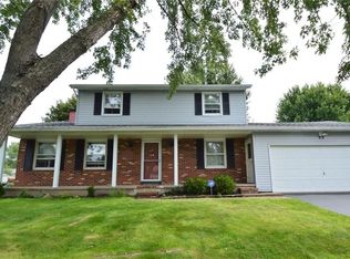 32 Bambi Ln, Gates, NY 14624