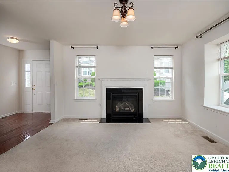 4165 Bunker Hill Dr N — Photo 7