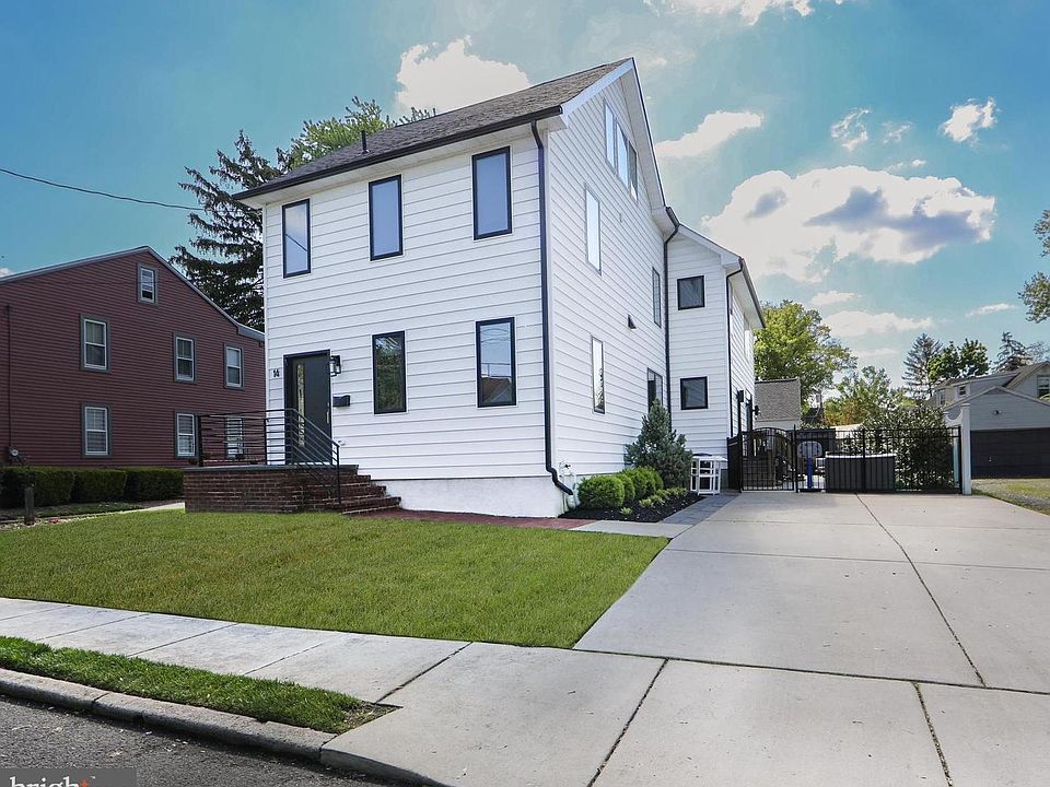 1st image of 14 E Crystal Lake Ave