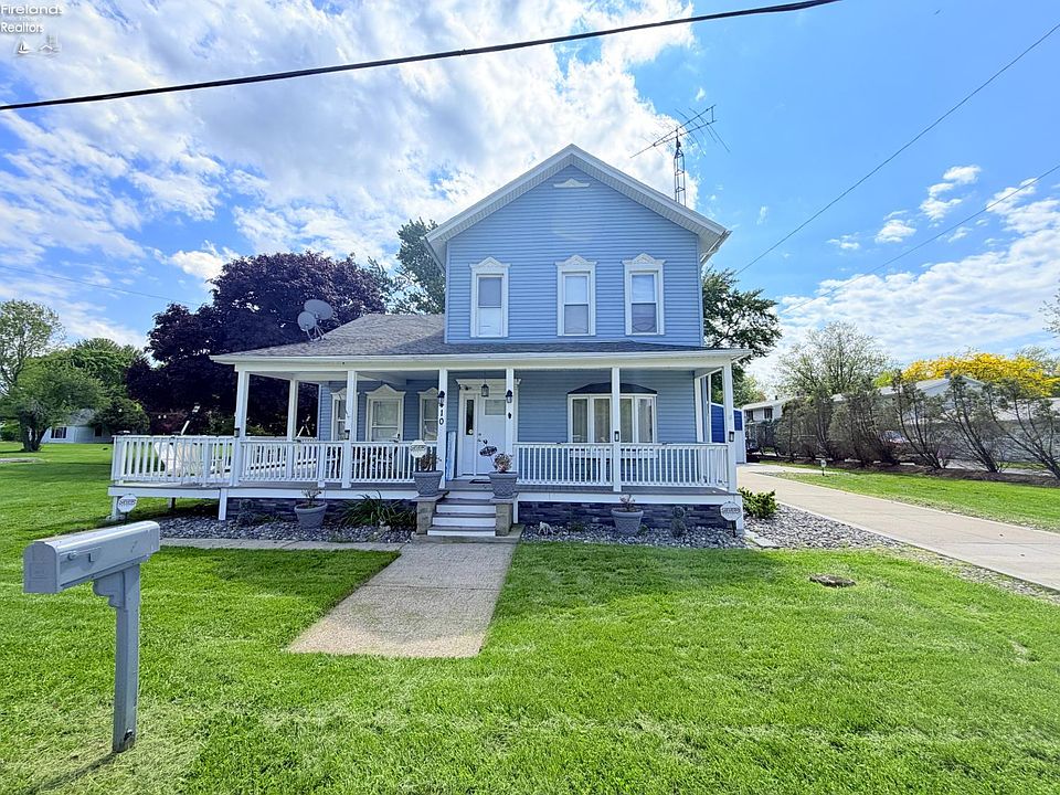 1st image of 410 E Main St