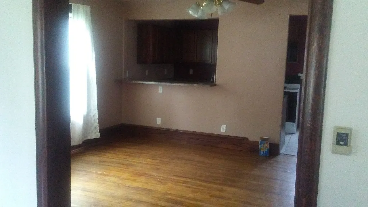 4 bed, 712 sqft, $1,350 — Photo 3