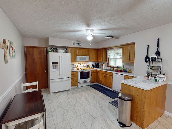 4th image of 273 Township Road 1273