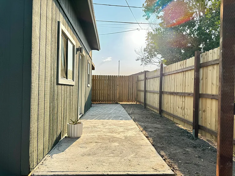 104 E Vista Del Cerro Dr #A — Photo 15