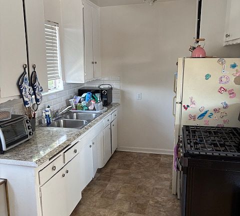 4th image of 5921 Cahuenga Blvd APT 6