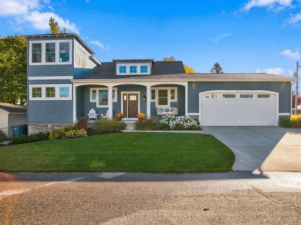 543 Lake Dr, Holland, MI 49423