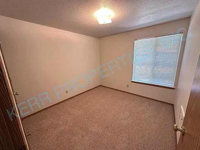 1258 NE 16th St — Photo 9
