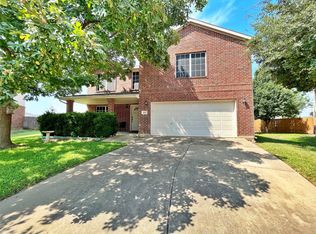 924 Rock Dove Cir, Saginaw, TX 76131