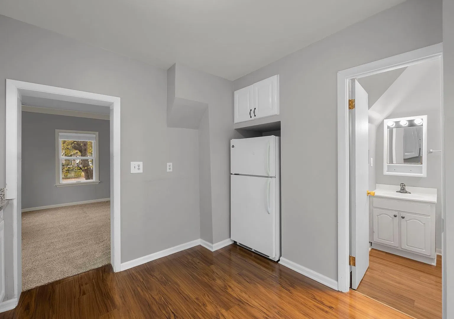 Two Bedroom One Bath Two Story Duplex in Batavia — Photo 4