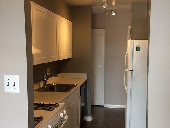 4th image of 3314 Woodburn Village Dr APT 24