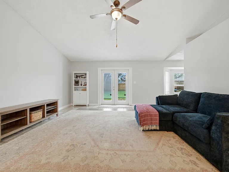 519 Batten Blvd — Photo 17