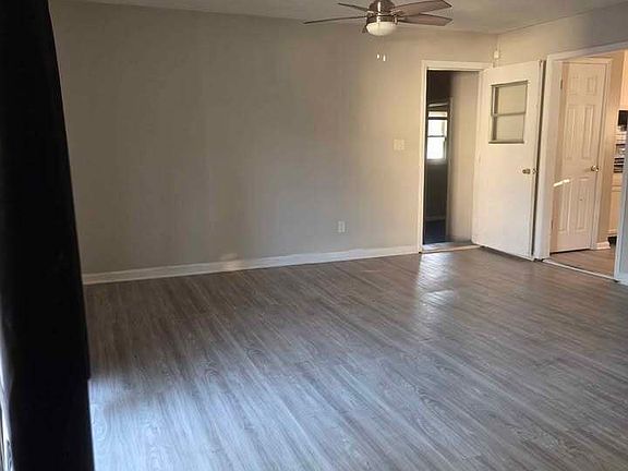 3rd image of 2070 Radford Ct