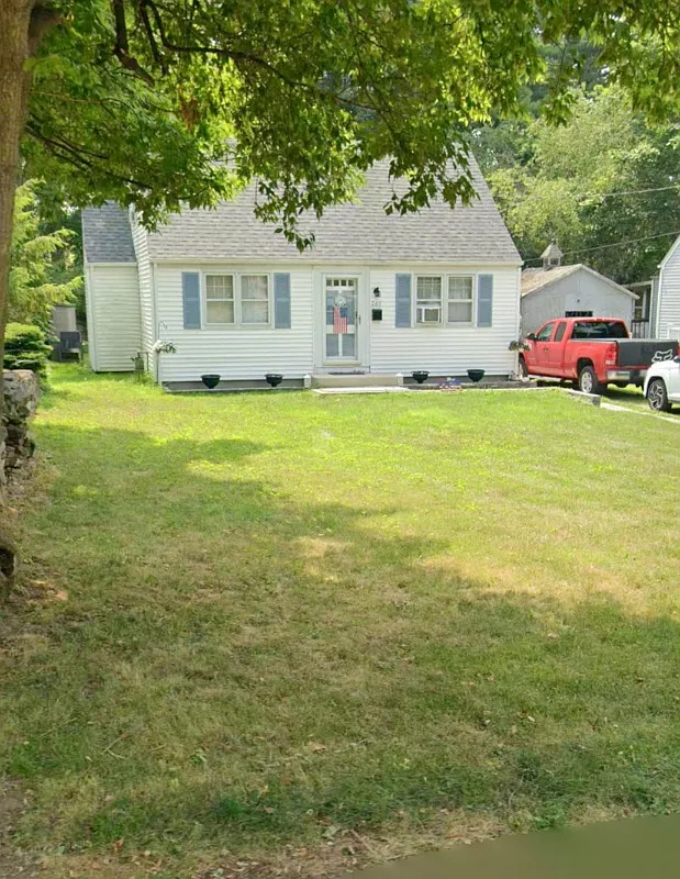 4 bed, 1324 sqft, $3,175 — Photo 1