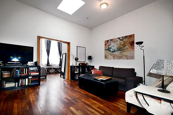 Rented by J Misrahi Realty Corp | media 21